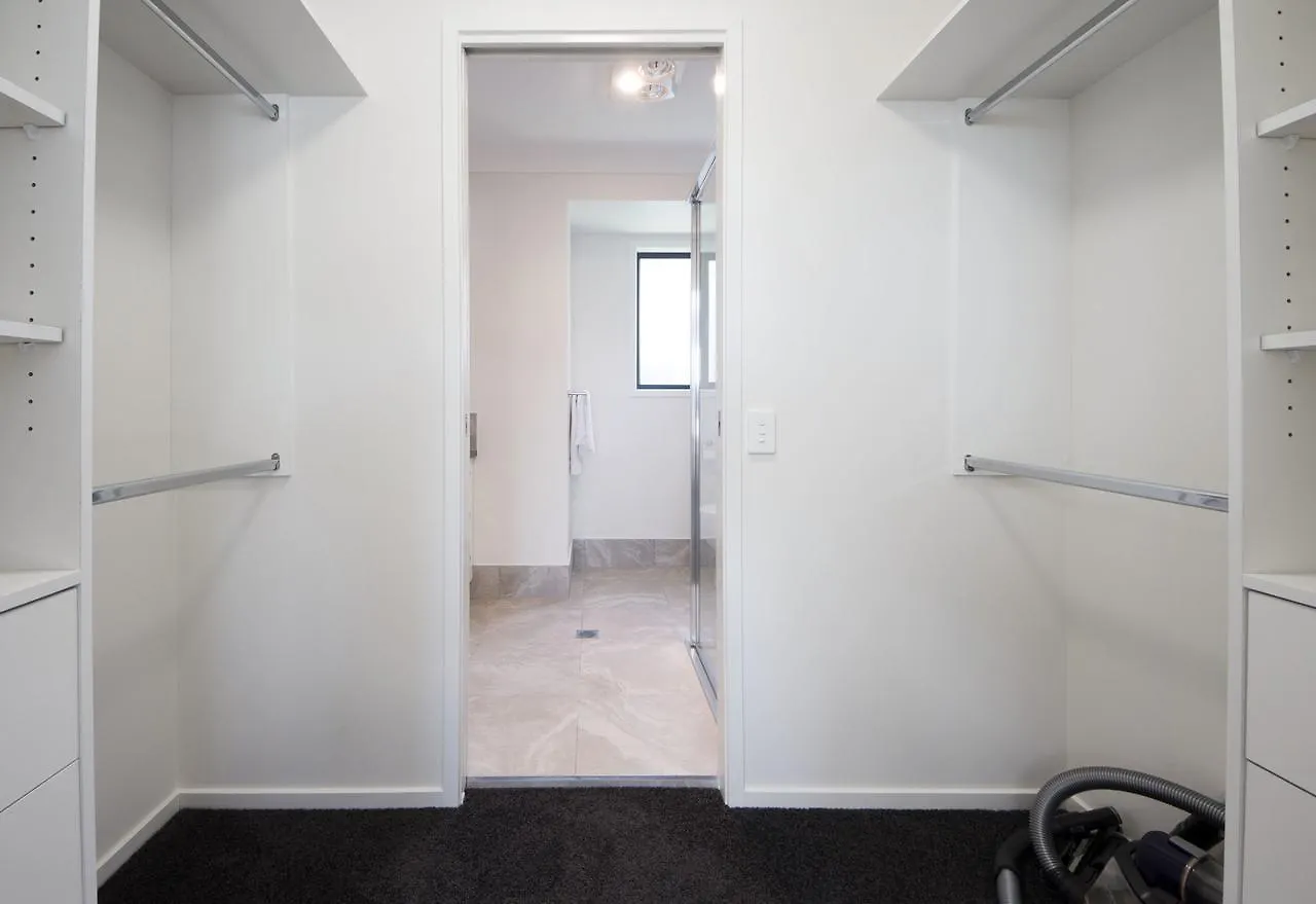 Executive Home Accommodation 34 Bundamba Holiday home
